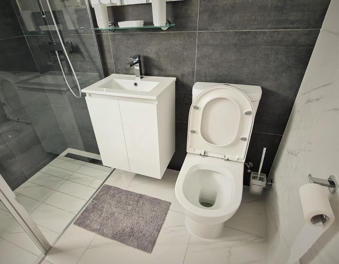 Easystay Two Bedroom Apartment Larnaca Ngoại thất bức ảnh