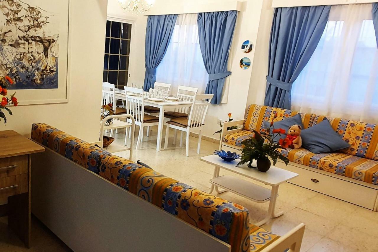 Easystay Two Bedroom Apartment Larnaca Ngoại thất bức ảnh